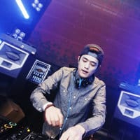 六哲 - 多情的人总被无情的伤(DjRhz FunkyHouse Remix)v1